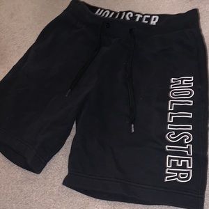 Hollister black logo fleece shorts (Size M)